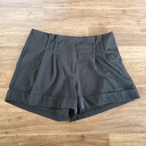 XOXO Black High-Waist Pleated Dressy Shorts